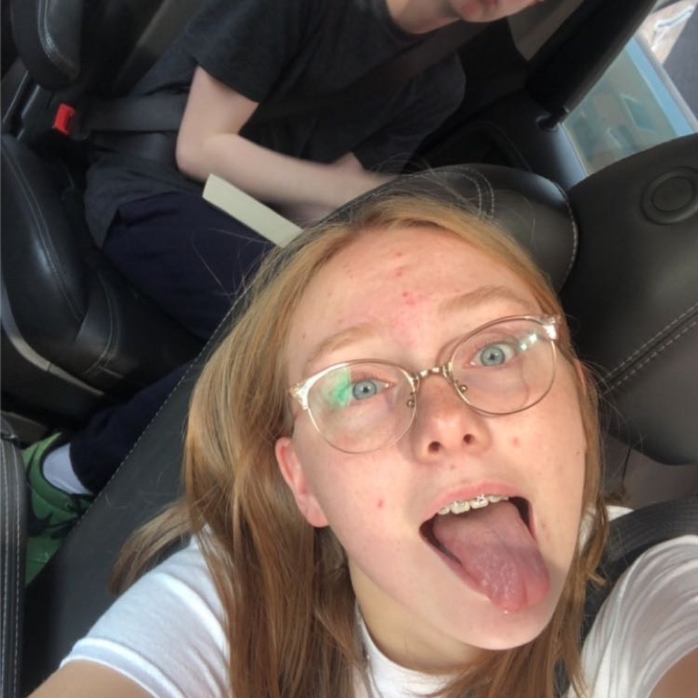 Meet your Posher, Olivia